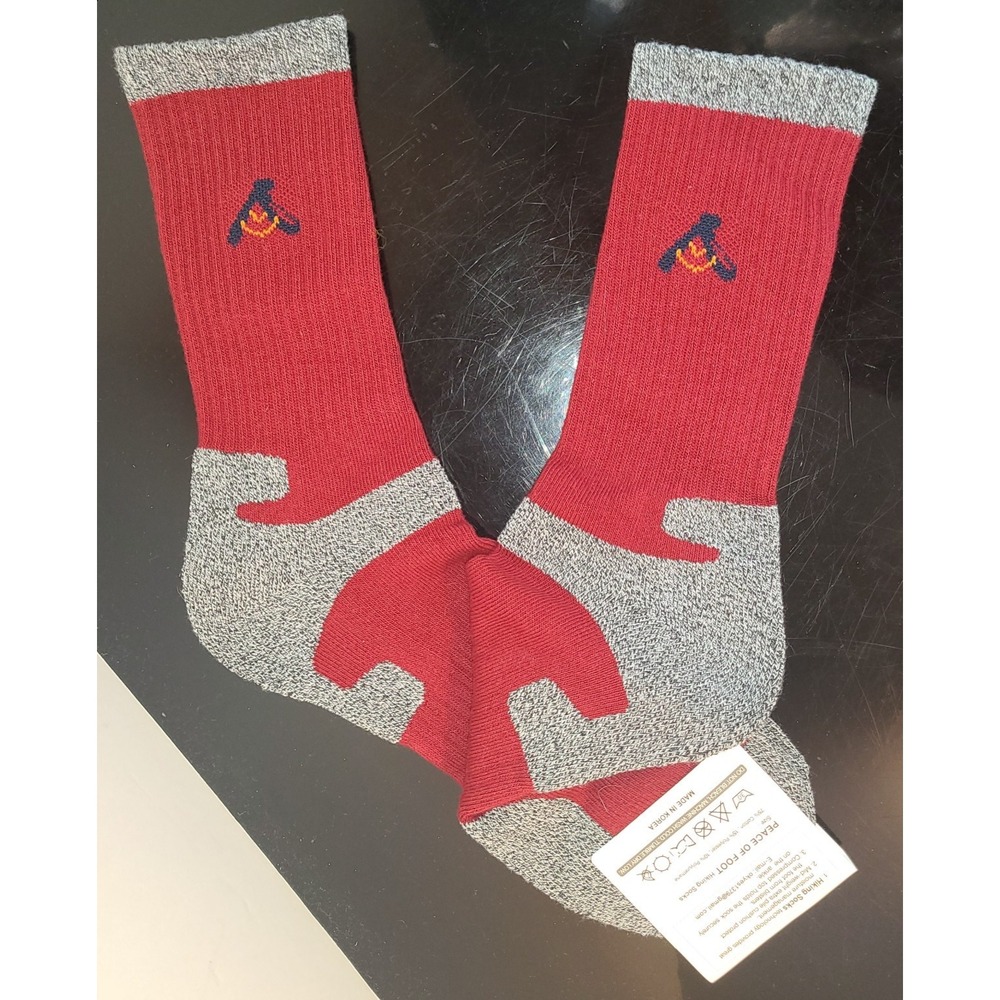 NWT 1  Pair Active Hiking Peace of Foot Mid-Weight Maroon Gray Socks Korea 9"